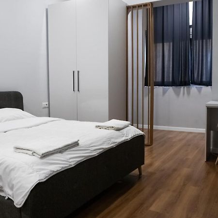 Be Solei Studio Apartments Sol 1 Τίρανα Εξωτερικό φωτογραφία